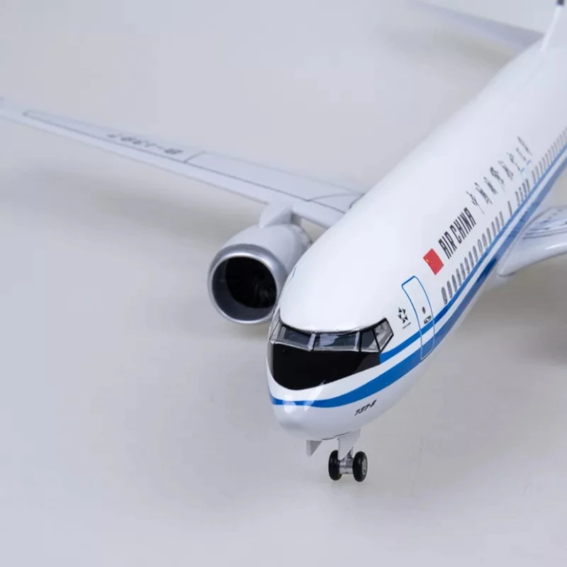 Boeing 737 Max 1/85 Scale Model with LED Light 2 Boeing 737 Max 1/85 Scale Model with LED Light - Image 2