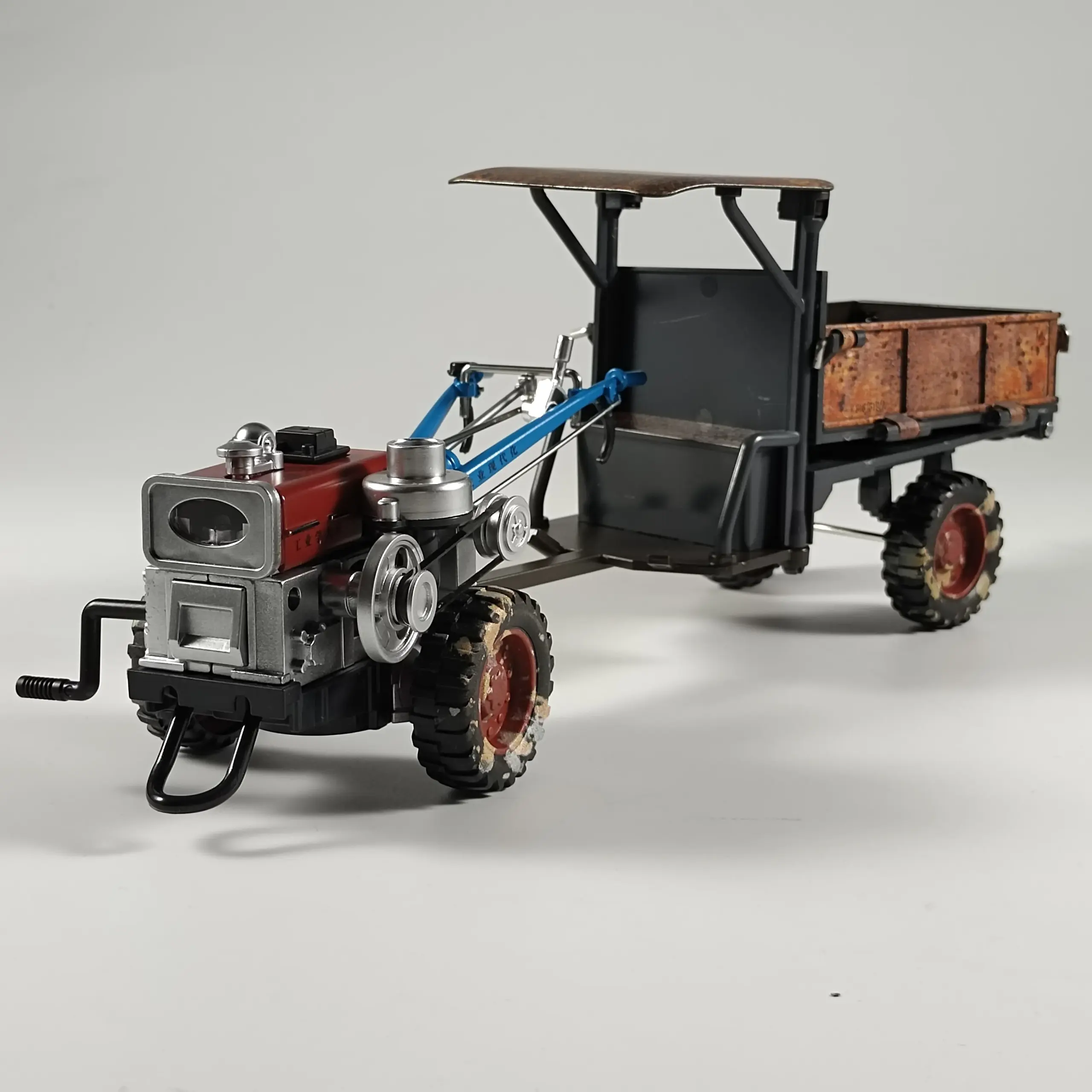 Vintage-Style Diecast Truck Model 1:24 Scale 2 Vintage-Style Diecast Truck Model 1:24 Scale - Image 2