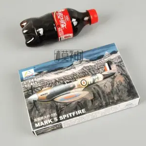 1/144 WWII British Spitfire Model Kit 6 S6aad26b66e8446008b9e77f721f0c24eC