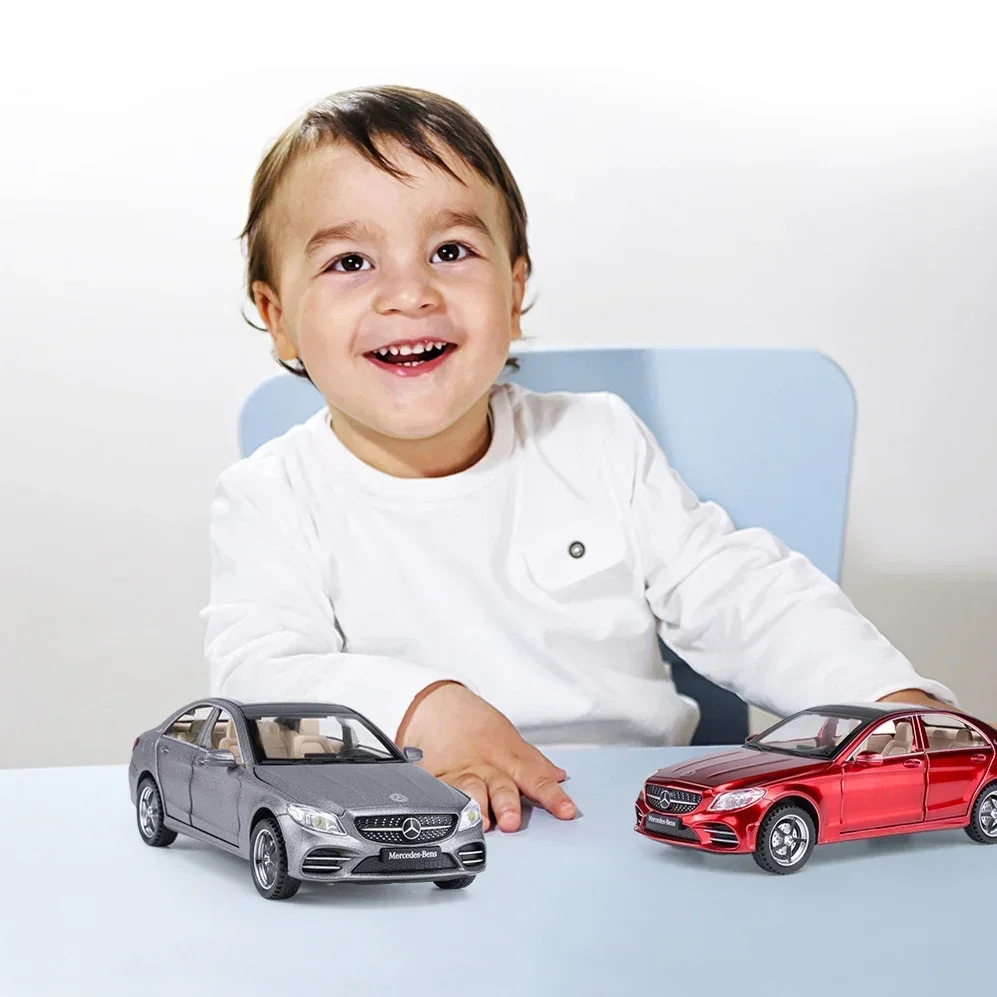 Mercedes-Benz C260L Diecast Model 1:32 Scale 5 Mercedes-Benz C260L Diecast Model 1:32 Scale - Image 5