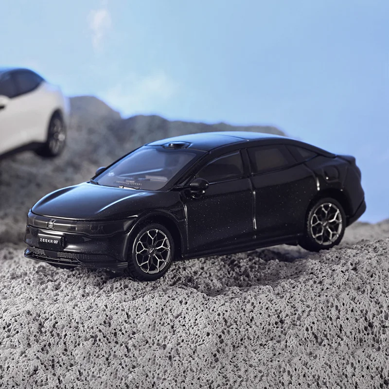 1:64 ZEEKR 007 Alloy Station Wagon Model 3 1:64 ZEEKR 007 Alloy Station Wagon Model - Image 3