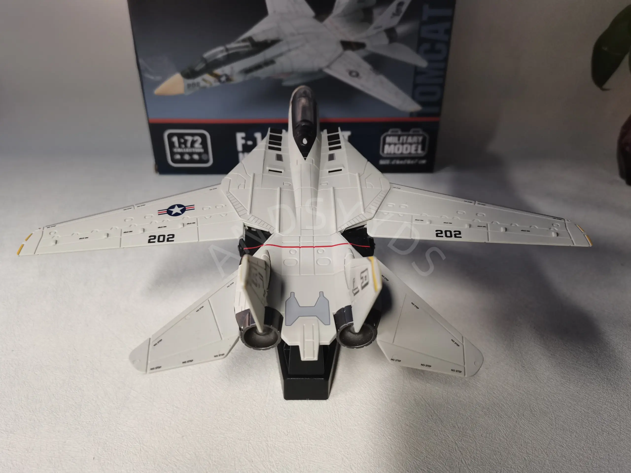 F14 Panda 1/72 Scale Die-Cast Model 2 F14 Panda 1/72 Scale Die-Cast Model - Image 2