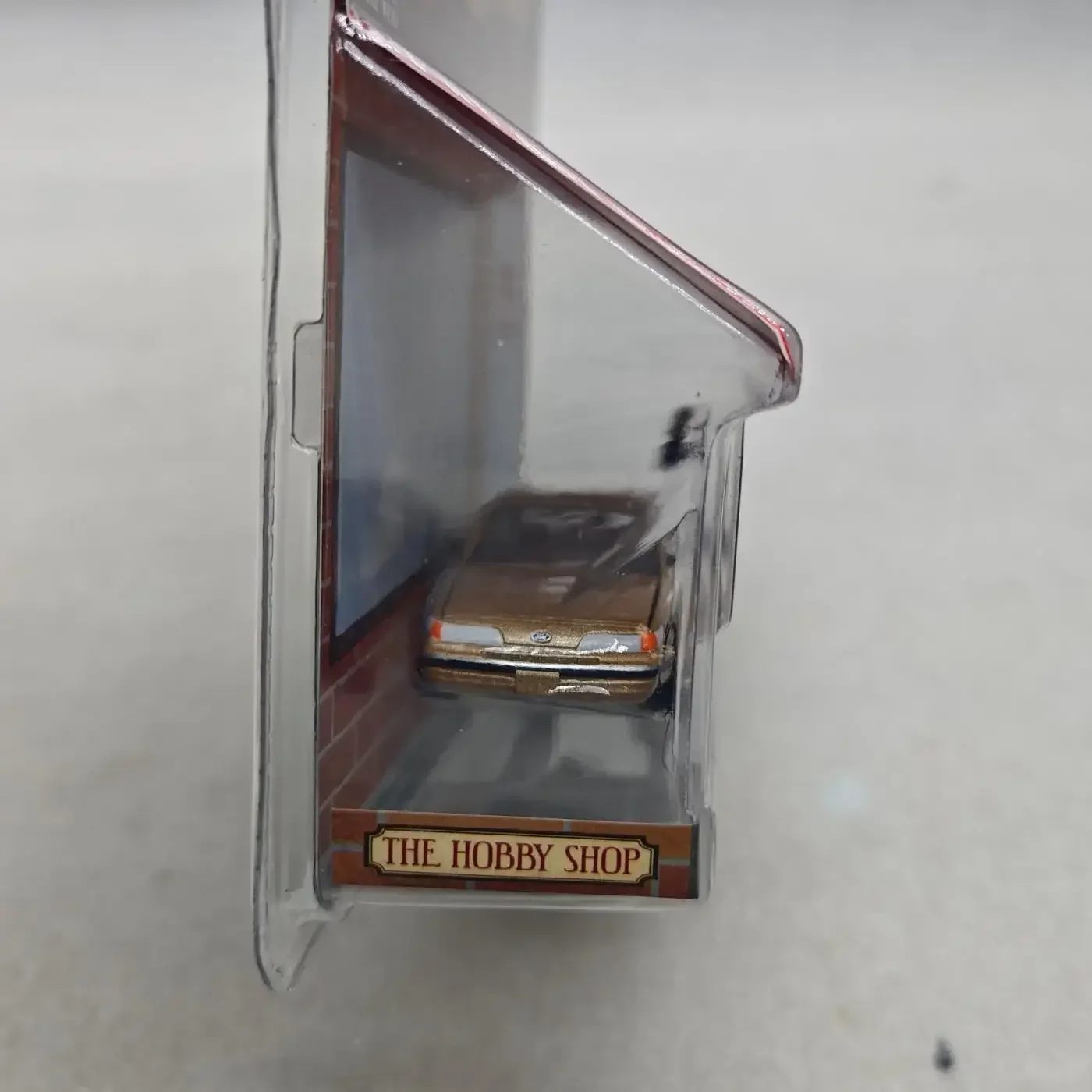 1992 Ford Crown Victoria LX Diecast Model 2 1992 Ford Crown Victoria LX Diecast Model - Image 2