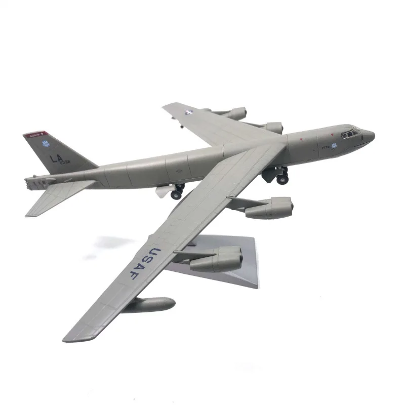 1/200 Scale B-52 Bomber Model for Display 3 1/200 Scale B-52 Bomber Model for Display - Image 3