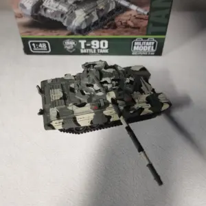 Russian T-90 Tank Model Kit for Collectors 7 S6dce201b0a764416b7e690b5d0c8cf71i