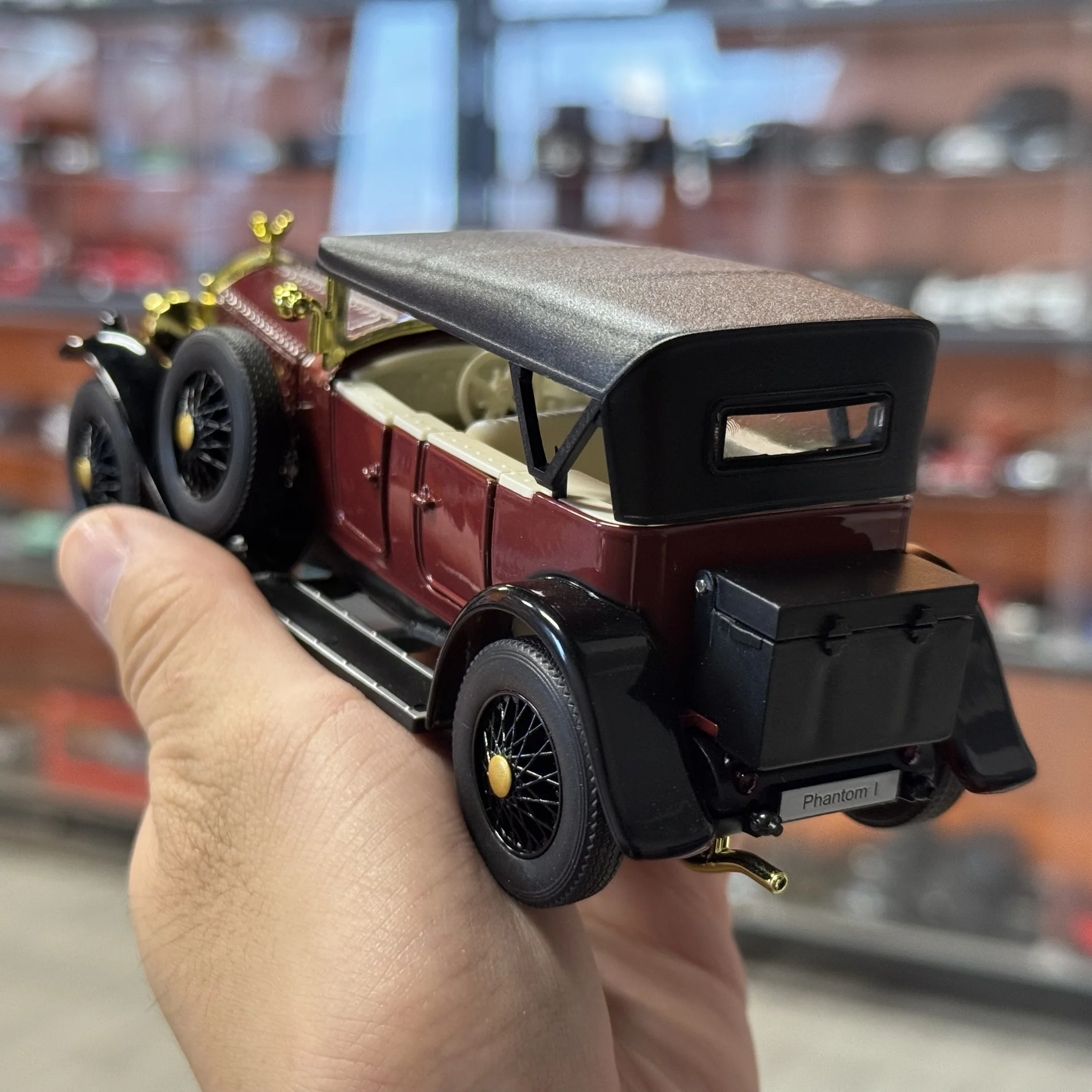 Vintage Rolls Royce Phantom I 1:32 Diecast Model 4 Vintage Rolls Royce Phantom I 1:32 Diecast Model - Image 4