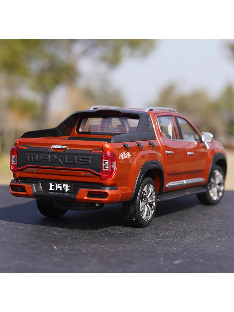 Vibrant Orange 1:18 Scale T90 Pickup Model 4 Vibrant Orange 1:18 Scale T90 Pickup Model - Image 4