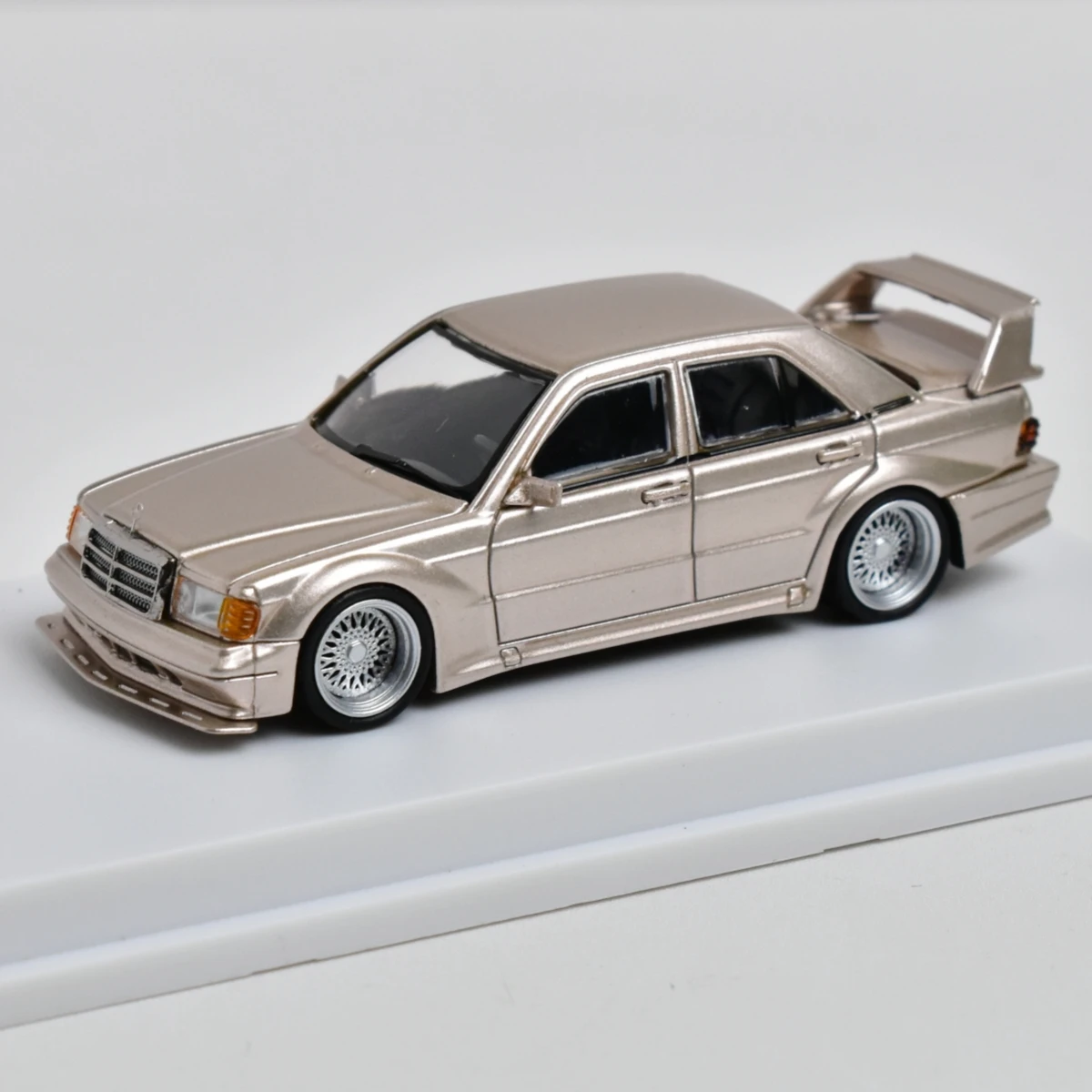 Mercedes-Benz 190E 2.5-16 Evolution Diecast Model 1:64 7 Mercedes-Benz 190E 2.5-16 Evolution Diecast Model 1:64 - Image 7