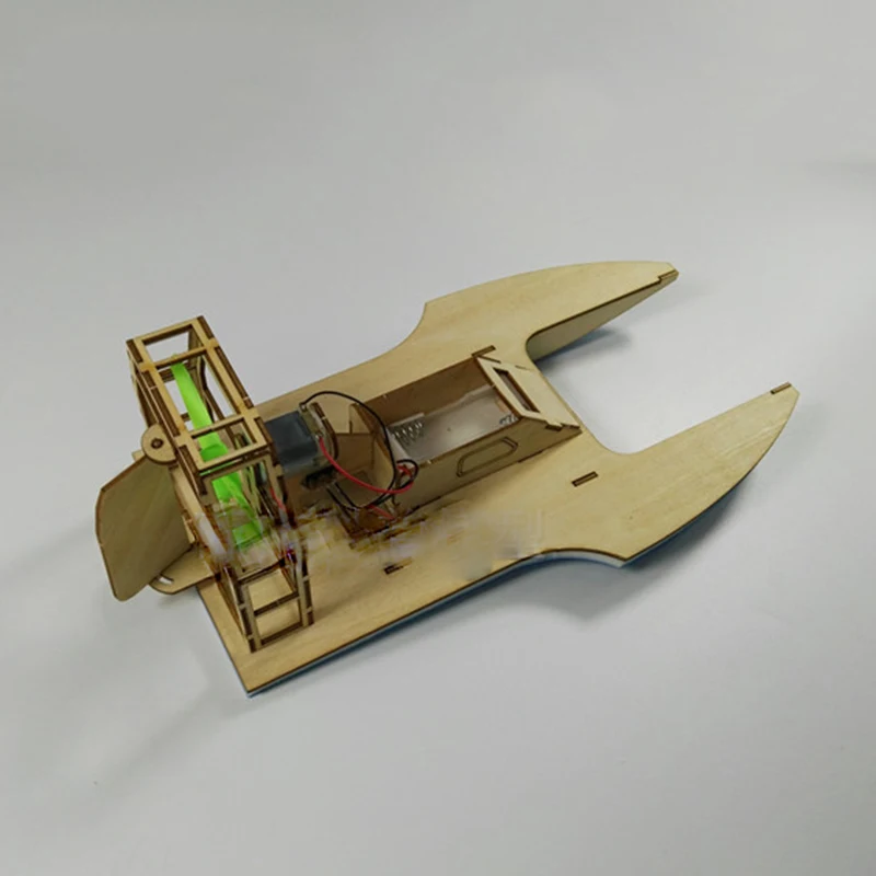Flying Fish Assembled Electric Wind Speedboat Model 5 Flying Fish Assembled Electric Wind Speedboat Model - Image 5