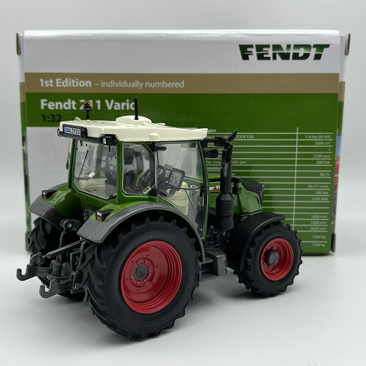 FENDT 210 V Vario Diecast Model 1:32 Scale 5 FENDT 210 V Vario Diecast Model 1:32 Scale - Image 5