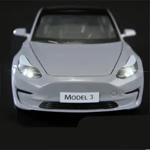 1:24 Scale Model 3 Alloy Car in White 14 S715506190dc74a25ae2fa7176fb3a9b9n