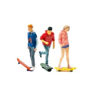 Mini Skateboarders Figurines Set 1:64 Scale