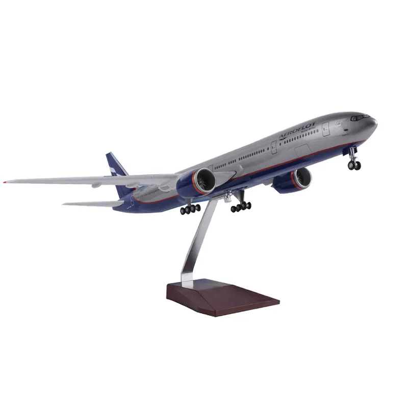 Boeing 777 Diecast Model with Lighting 2 Boeing 777 Diecast Model with Lighting - Image 2