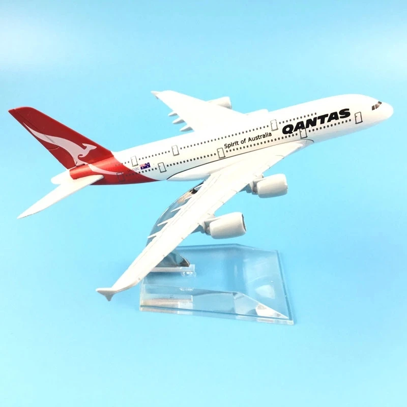 Qantas Airbus A380 Model 16cm Diecast Replica 6 Qantas Airbus A380 Model 16cm Diecast Replica - Image 6