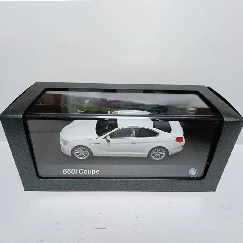 BMW 650i Coupe Diecast Model 1:43 Scale 5 BMW 650i Coupe Diecast Model 1:43 Scale - Image 5