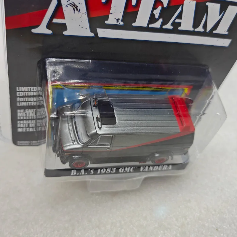 1983 GMC Vandura 1:64 Diecast Model 5 1983 GMC Vandura 1:64 Diecast Model - Image 5