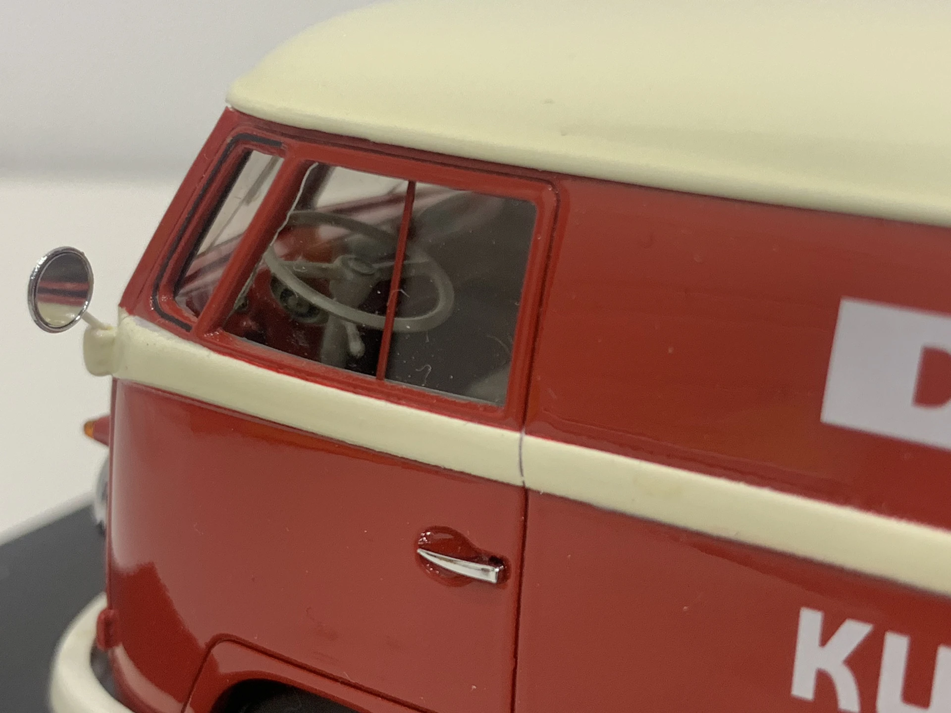 Red Volkswagen T1 Diecast Model 1:32 Scale 6 Red Volkswagen T1 Diecast Model 1:32 Scale - Image 6