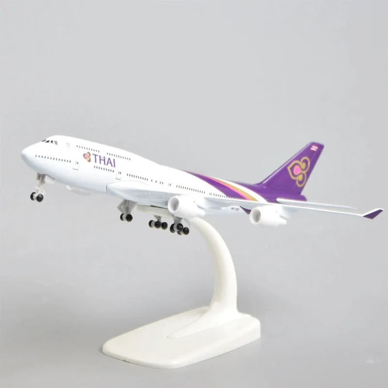 B747 Thai Airways Diecast Aircraft Model - 20cm 2 B747 Thai Airways Diecast Aircraft Model - 20cm - Image 2