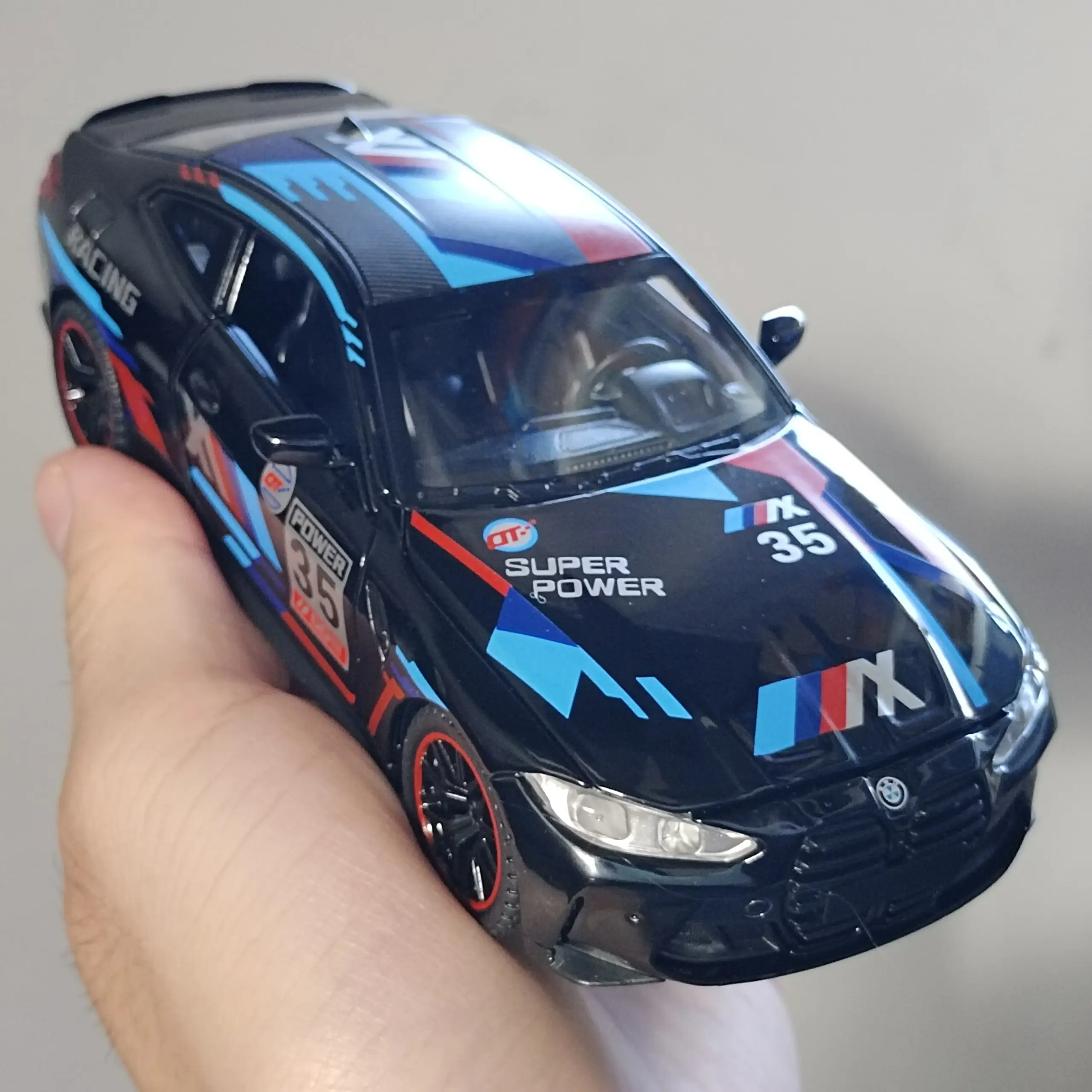 BMW M4 Track Version 1:32 Diecast Model Car 4 BMW M4 Track Version 1:32 Diecast Model Car - Image 4