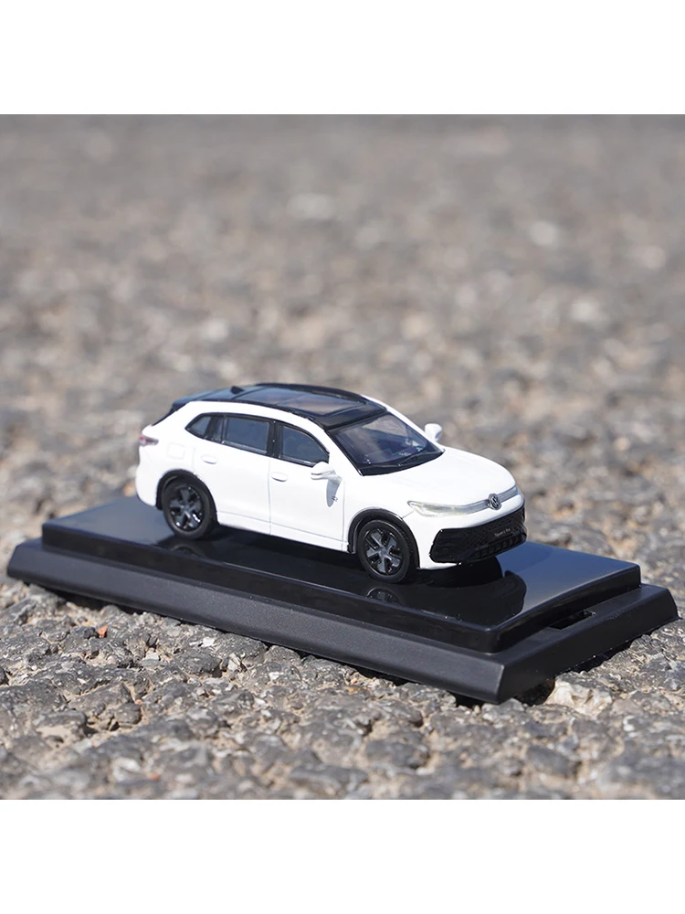 Volkswagen Skoda Tiguan L Diecast Model 1:64 Scale 3 Volkswagen Skoda Tiguan L Diecast Model 1:64 Scale - Image 3