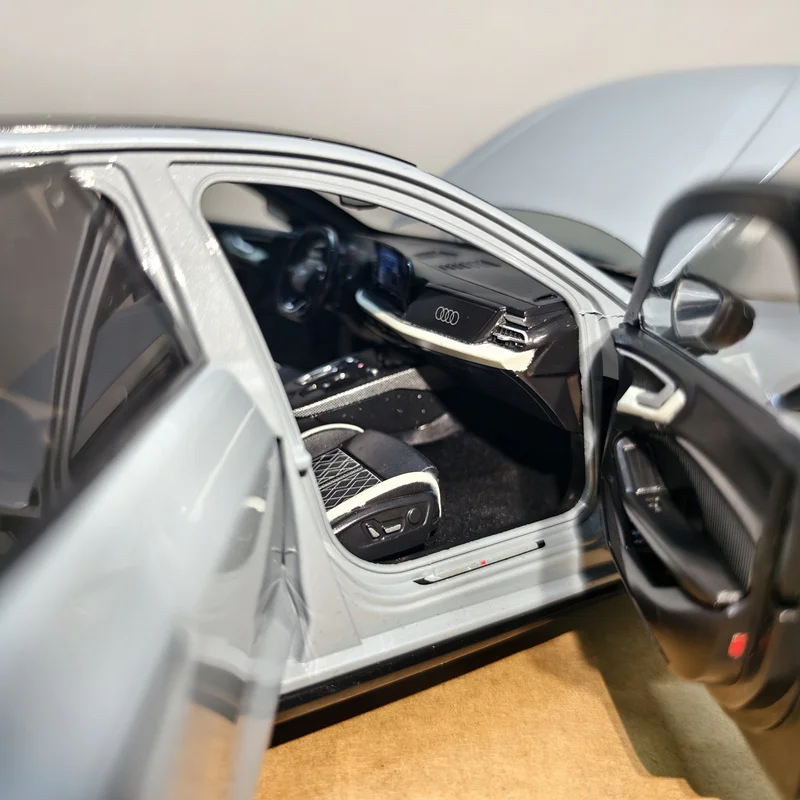 1:18 Alloy A5/A5L 2025 Coupe Model 5 1:18 Alloy A5/A5L 2025 Coupe Model - Image 5