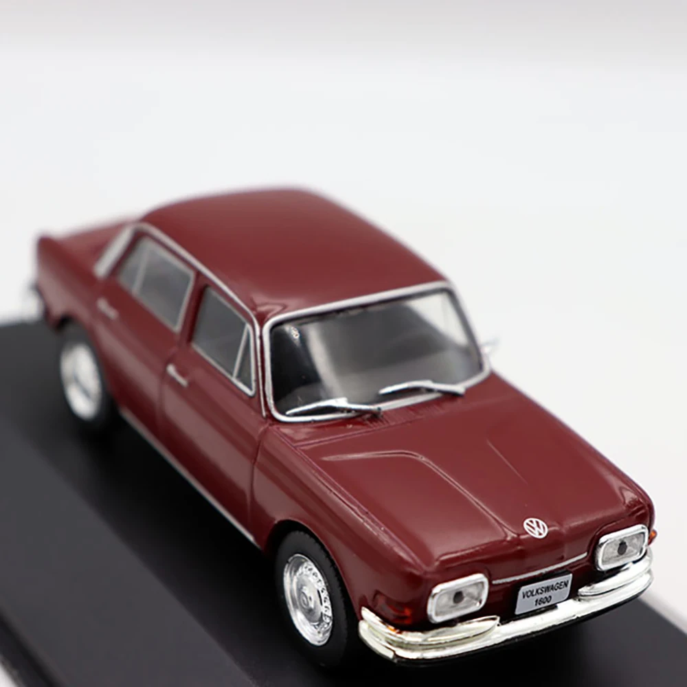 Vintage 1969 Volkswagen 1600 Sedan Model 2 Vintage 1969 Volkswagen 1600 Sedan Model - Image 2