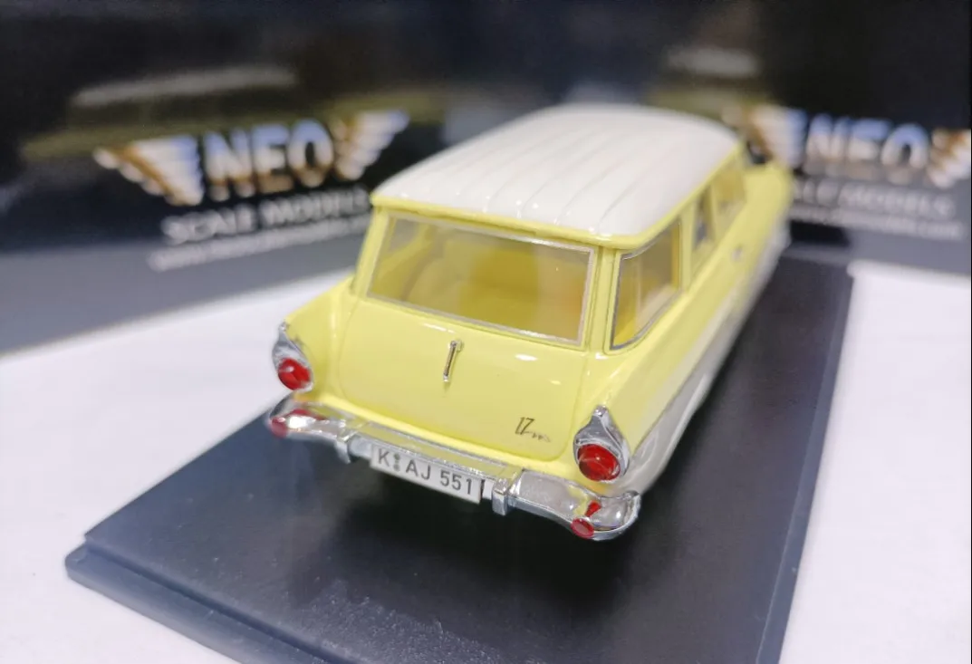 Vintage Ford Taunus P2 Kombi 1:43 Scale Diecast 3 Vintage Ford Taunus P2 Kombi 1:43 Scale Diecast - Image 3