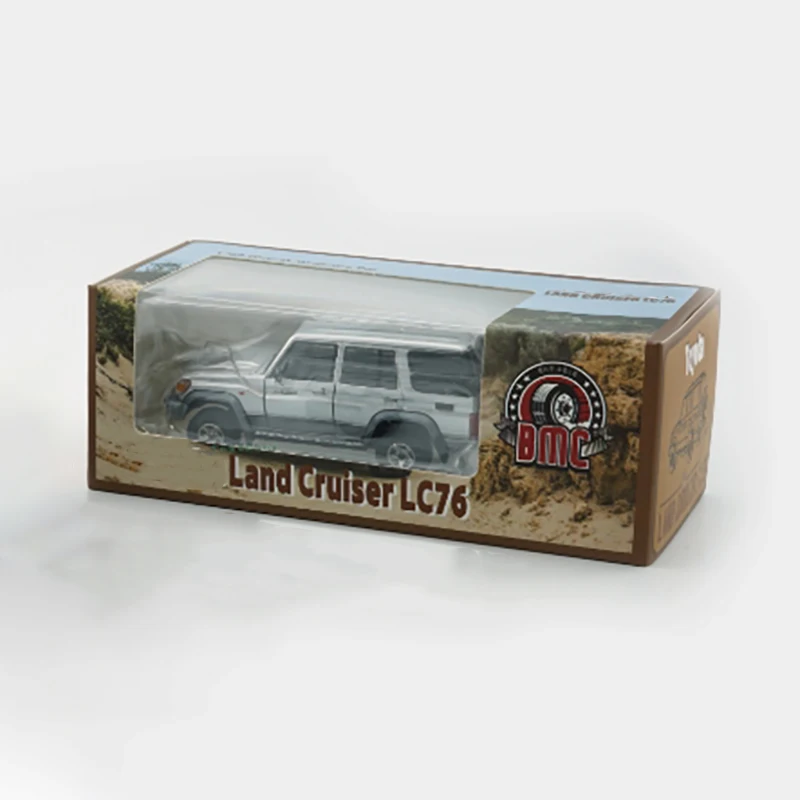 Detailed 1:64 Land Cruiser LC76 Diecast Model 4 Detailed 1:64 Land Cruiser LC76 Diecast Model - Image 4