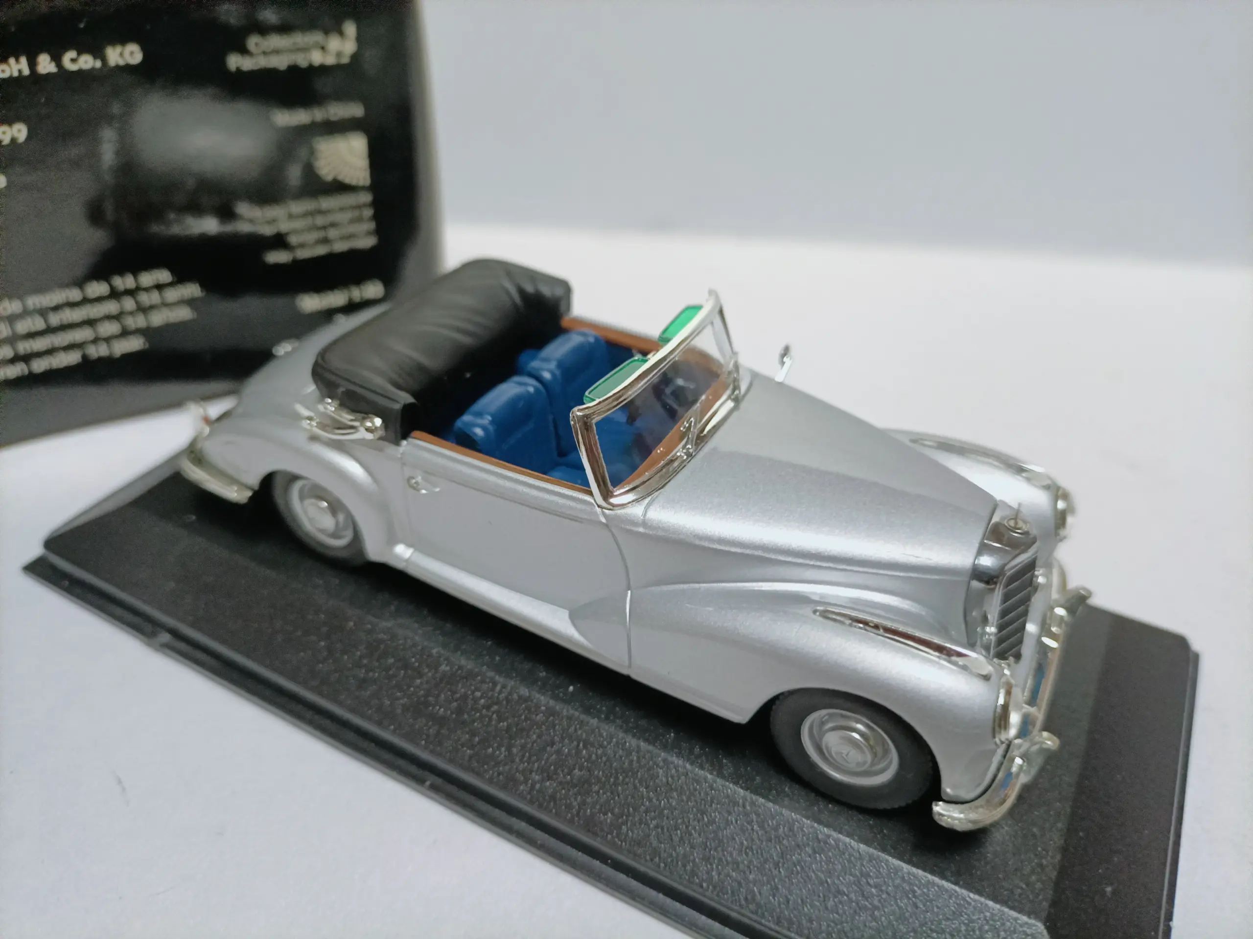 Mercedes Benz 300S 1954 Miniature Model 4 Mercedes Benz 300S 1954 Miniature Model - Image 4