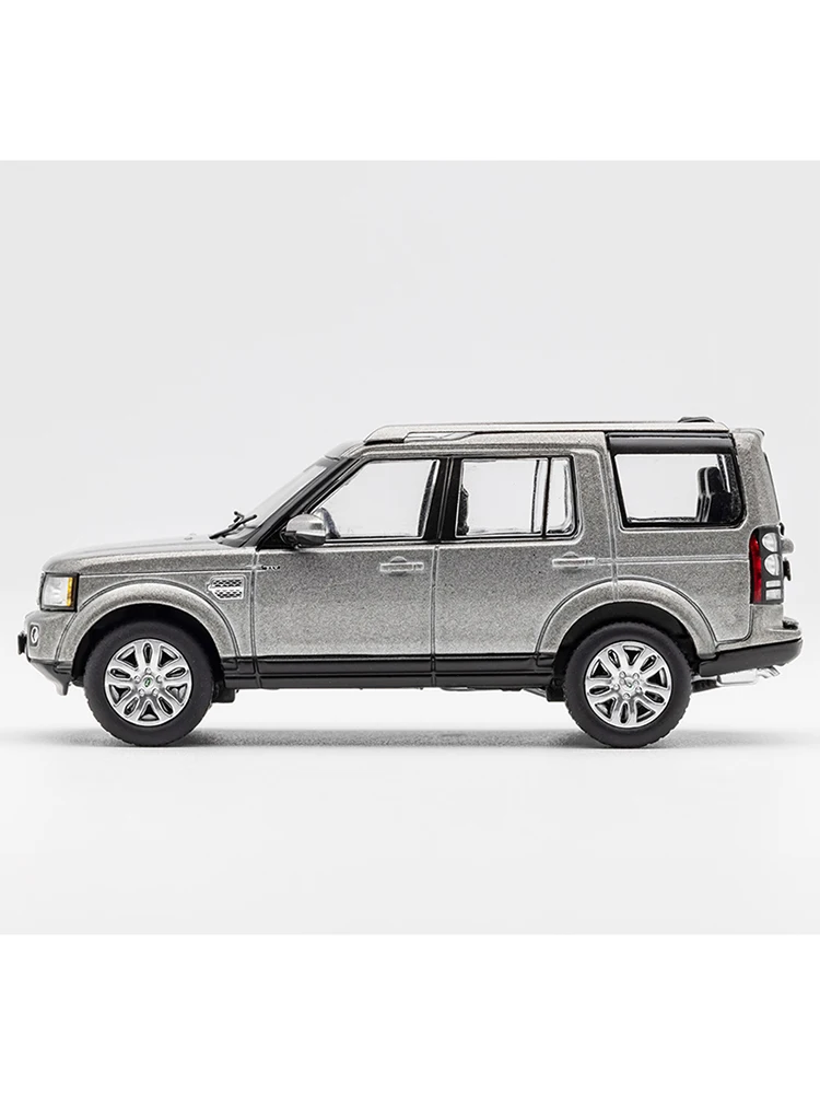 Land Rover Discovery 4 Diecast Model 1:64 Scale 3 Land Rover Discovery 4 Diecast Model 1:64 Scale - Image 3