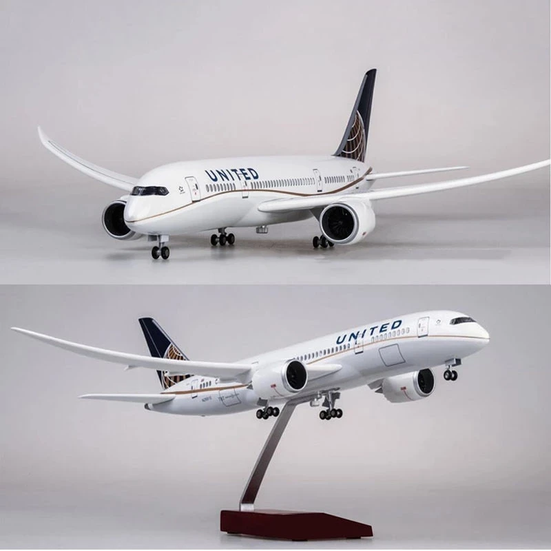 United Airlines Boeing B787 Model 1:130 Scale 5 United Airlines Boeing B787 Model 1:130 Scale - Image 5