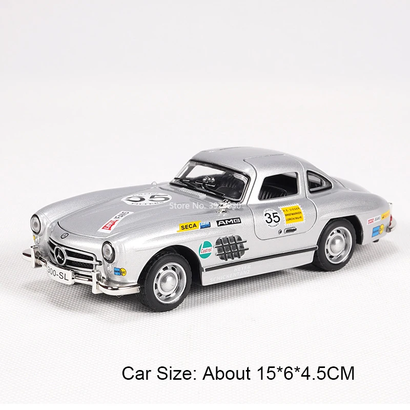 1:32 Scale Mercedes-Benz 300SL Diecast Model 7 1:32 Scale Mercedes-Benz 300SL Diecast Model - Image 7
