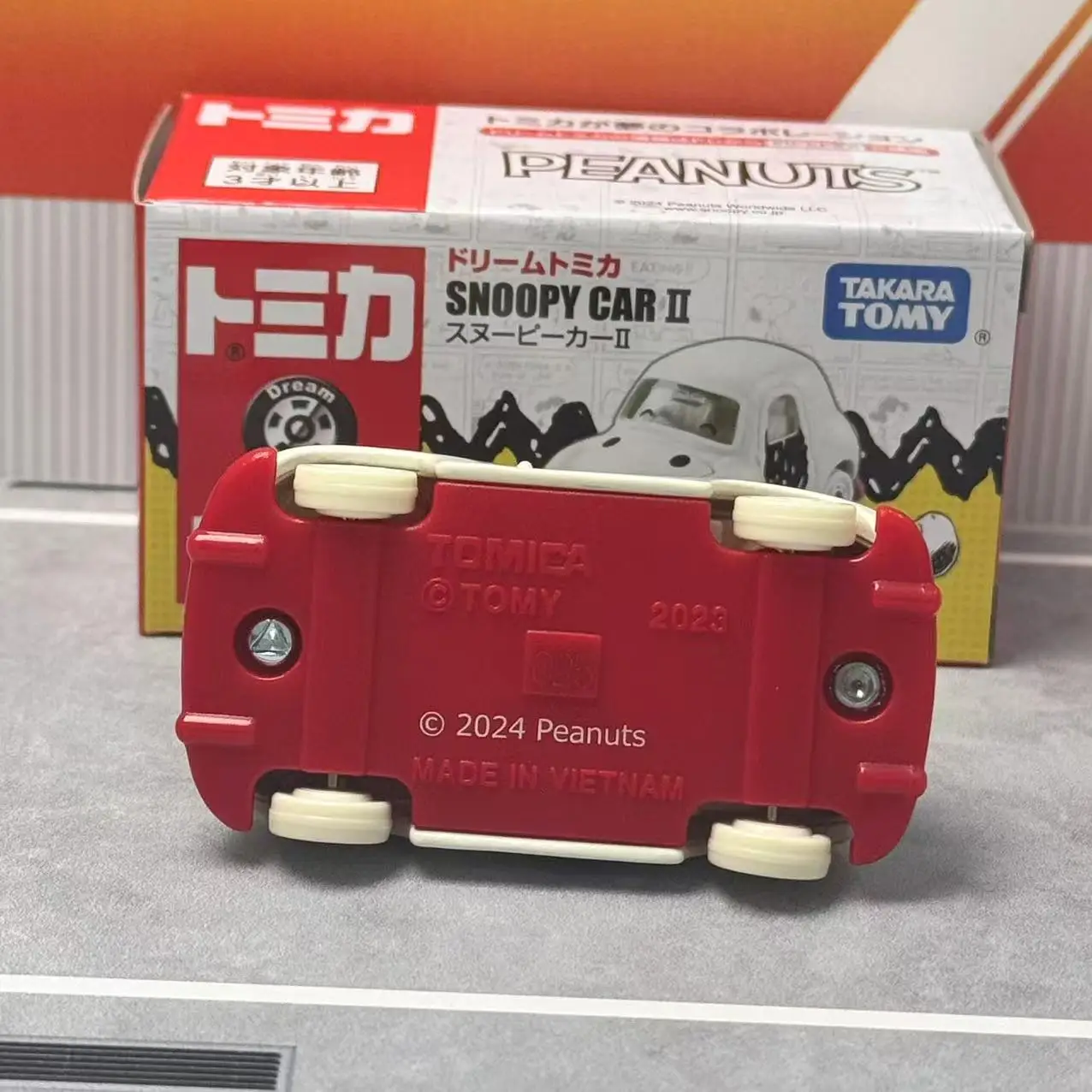 Takara Tomy Snoopy Car II Collectible Toy 6 Takara Tomy Snoopy Car II Collectible Toy - Image 6
