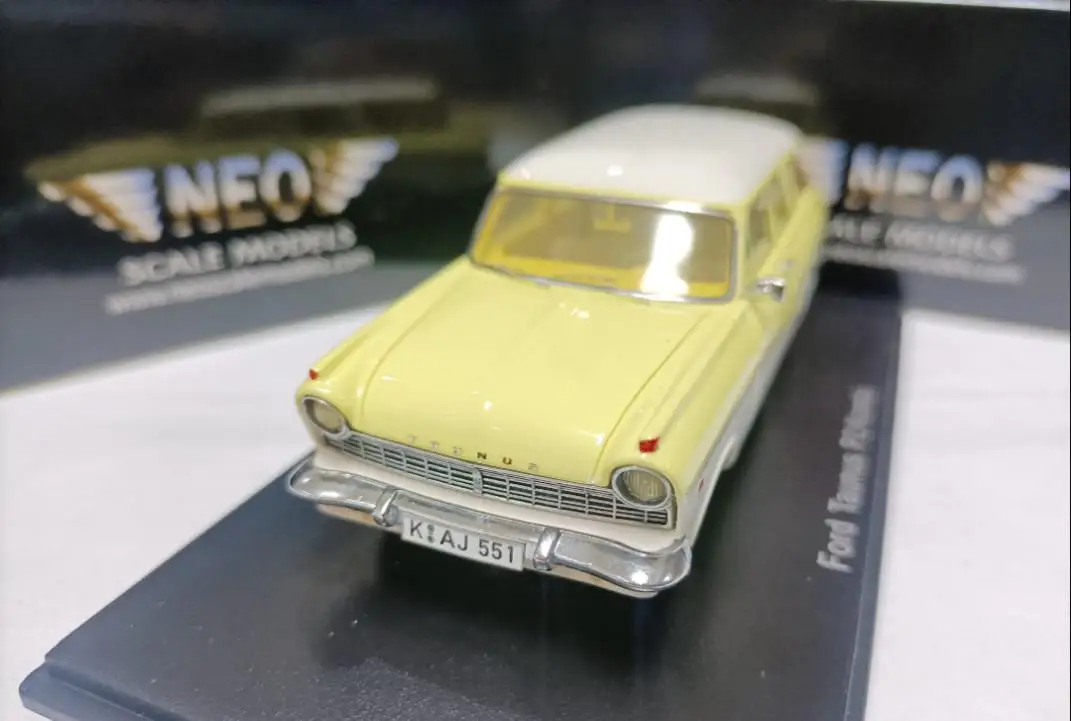 Vintage Ford Taunus P2 Kombi 1:43 Scale Diecast 4 Vintage Ford Taunus P2 Kombi 1:43 Scale Diecast - Image 4