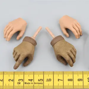 Miniature Military Jacket Model with Accessories 19 S84bf187495db47c893197c5fbc242b78j