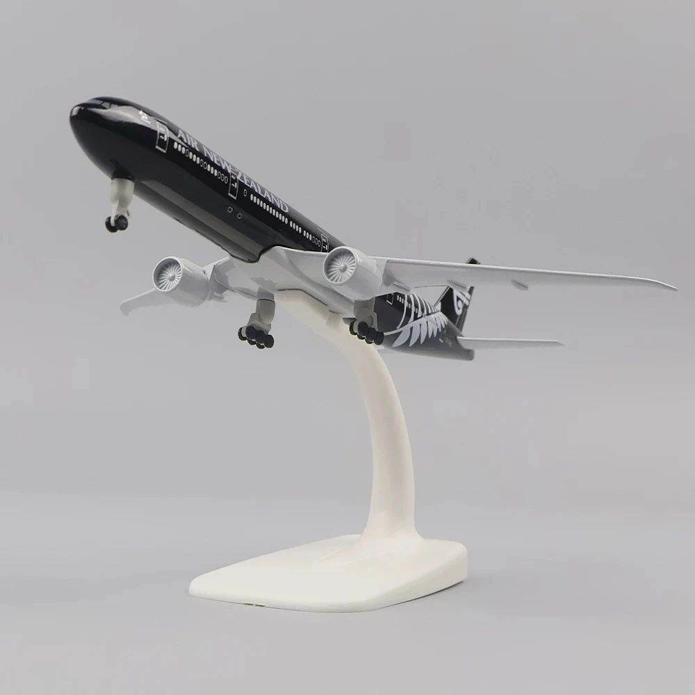 Boeing 777 Air New Zealand Model 1:400 Scale 5 Boeing 777 Air New Zealand Model 1:400 Scale - Image 5