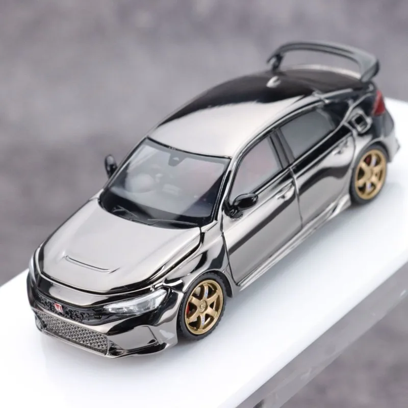 Honda Civic Type R FL5 1:64 Scale Die-Cast Model 5 Honda Civic Type R FL5 1:64 Scale Die-Cast Model - Image 5