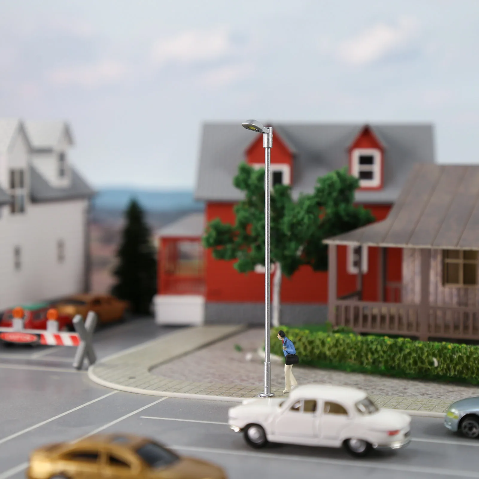 HO Scale Street Lamps with Bright LEDs 3 HO Scale Street Lamps with Bright LEDs - Image 3