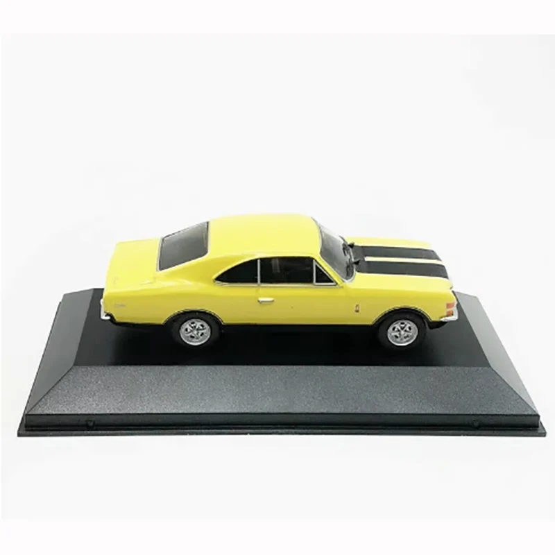 Vibrant 1976 OPALA SS Diecast Model 1:43 3 Vibrant 1976 OPALA SS Diecast Model 1:43 - Image 3