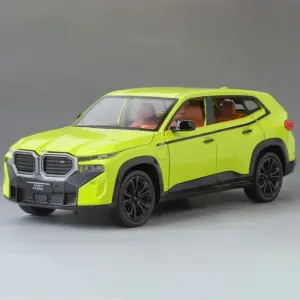 White 1:32 Scale Diecast Car Model for Collectors 17 S88cfb87e49a640a792e5f75b21f7717f3