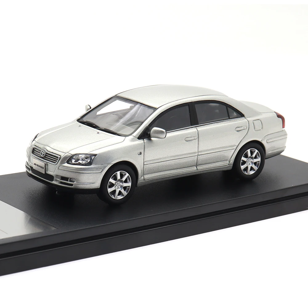 1:43 Scale Toyota Avensis Model Replica 3 1:43 Scale Toyota Avensis Model Replica - Image 3