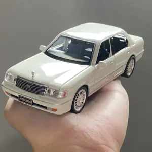 1:32 Toyota Crown Royal Diecast Model Car 15 S894279bac06041fbba600395a9935fe16
