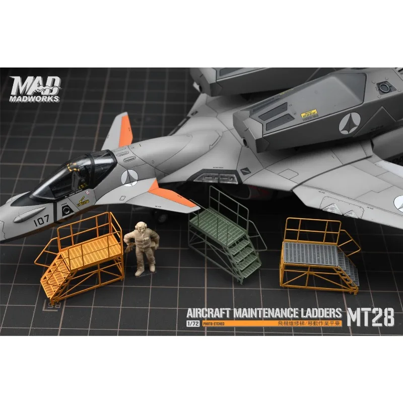 MADWORKS MT28 Aircraft Maintenance Ladder 4 MADWORKS MT28 Aircraft Maintenance Ladder - Image 4