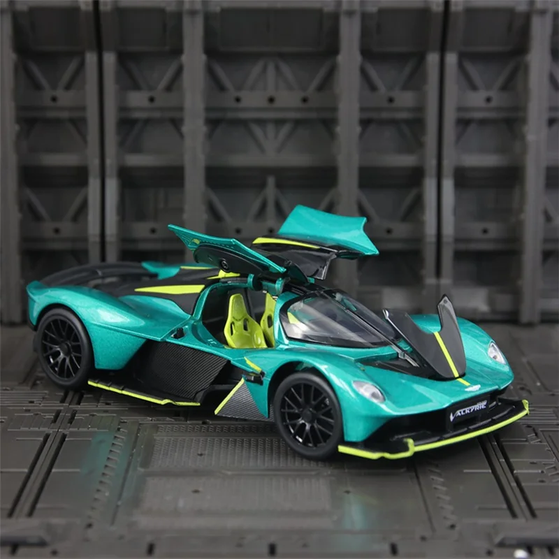 1/23 Aston Martin Valkyrie Diecast Model 4 1/23 Aston Martin Valkyrie Diecast Model - Image 4