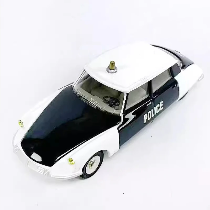 Vintage Citroën DS 19 Police Car 1:43 Scale 6 Vintage Citroën DS 19 Police Car 1:43 Scale - Image 6