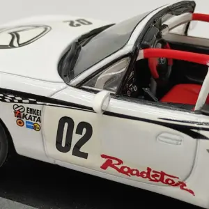 Mazda Roadster NR-A 1:43 Scale Diecast Model 13 S8a1133f24ce84e4ab8ffdd12637d640c5