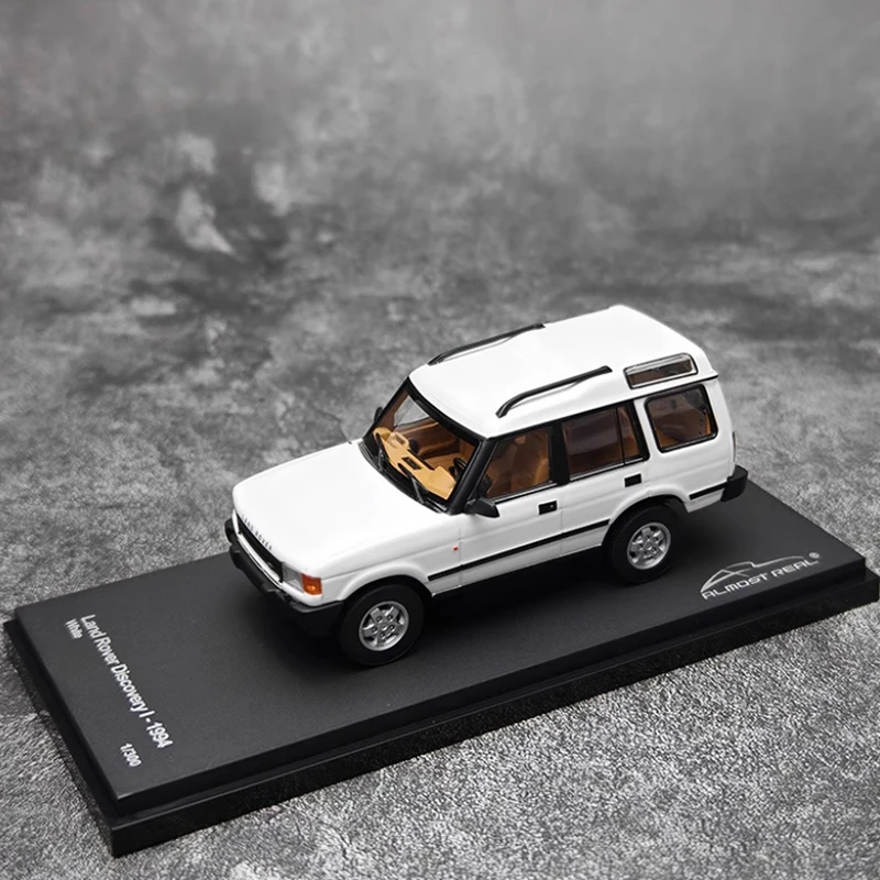 1994 Discovery 1 Diecast Model 1:43 White 7 1994 Discovery 1 Diecast Model 1:43 White - Image 7