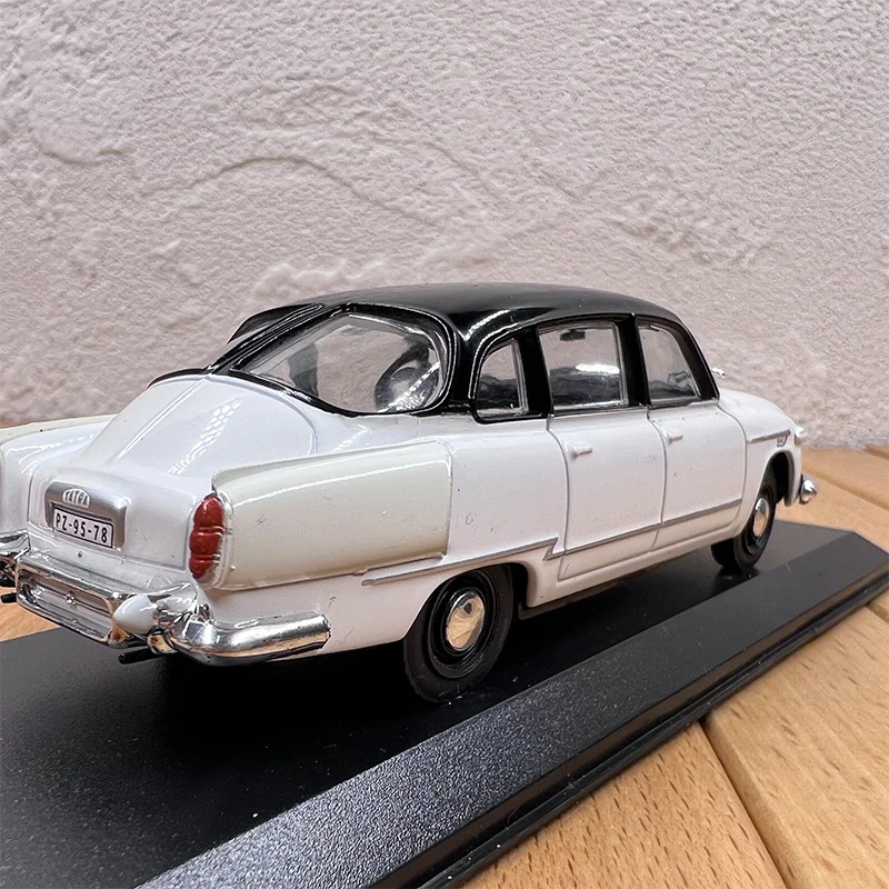Vintage TATRA 603-1 Diecast Model 1:43 Scale 2 Vintage TATRA 603-1 Diecast Model 1:43 Scale - Image 2