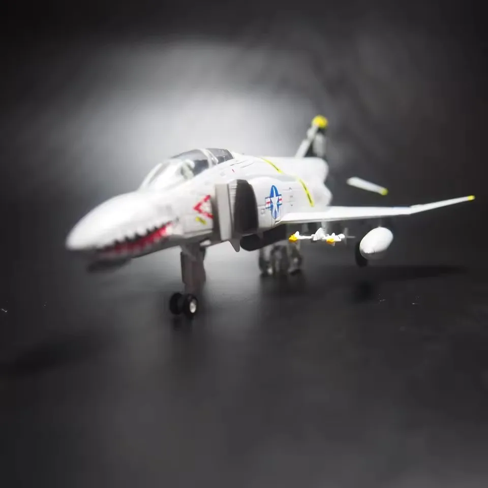 F-4 Phantom Diecast Model Aircraft 1:100 Scale 4 F-4 Phantom Diecast Model Aircraft 1:100 Scale - Image 4