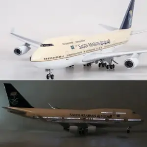 Saudi Arabian Airlines B747-4 Model 47cm Scale 10 S8ba17f42203b4589b89986963063e3a76